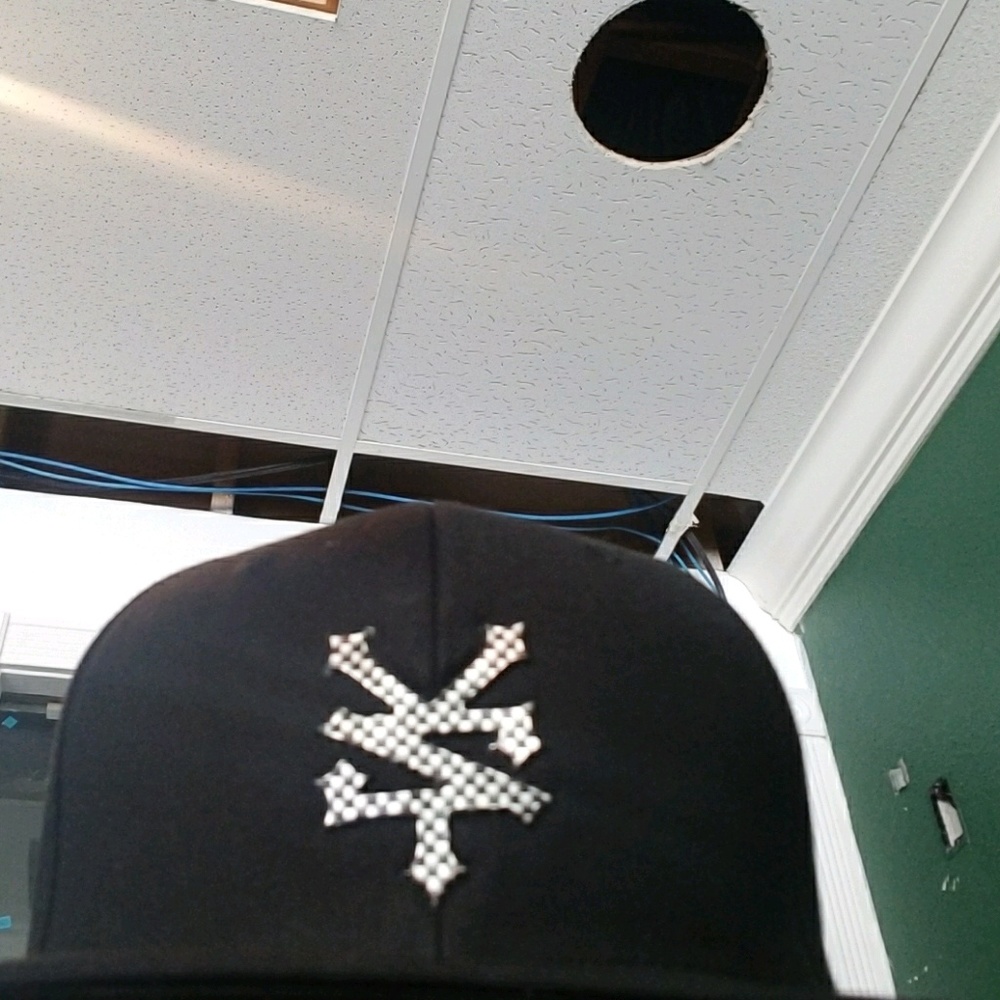 Meet your Posher, Carlos antonio